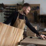 Come tagliare la plastica dura in modo sicuro ed efficace